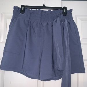 Paper bag shorts size XL